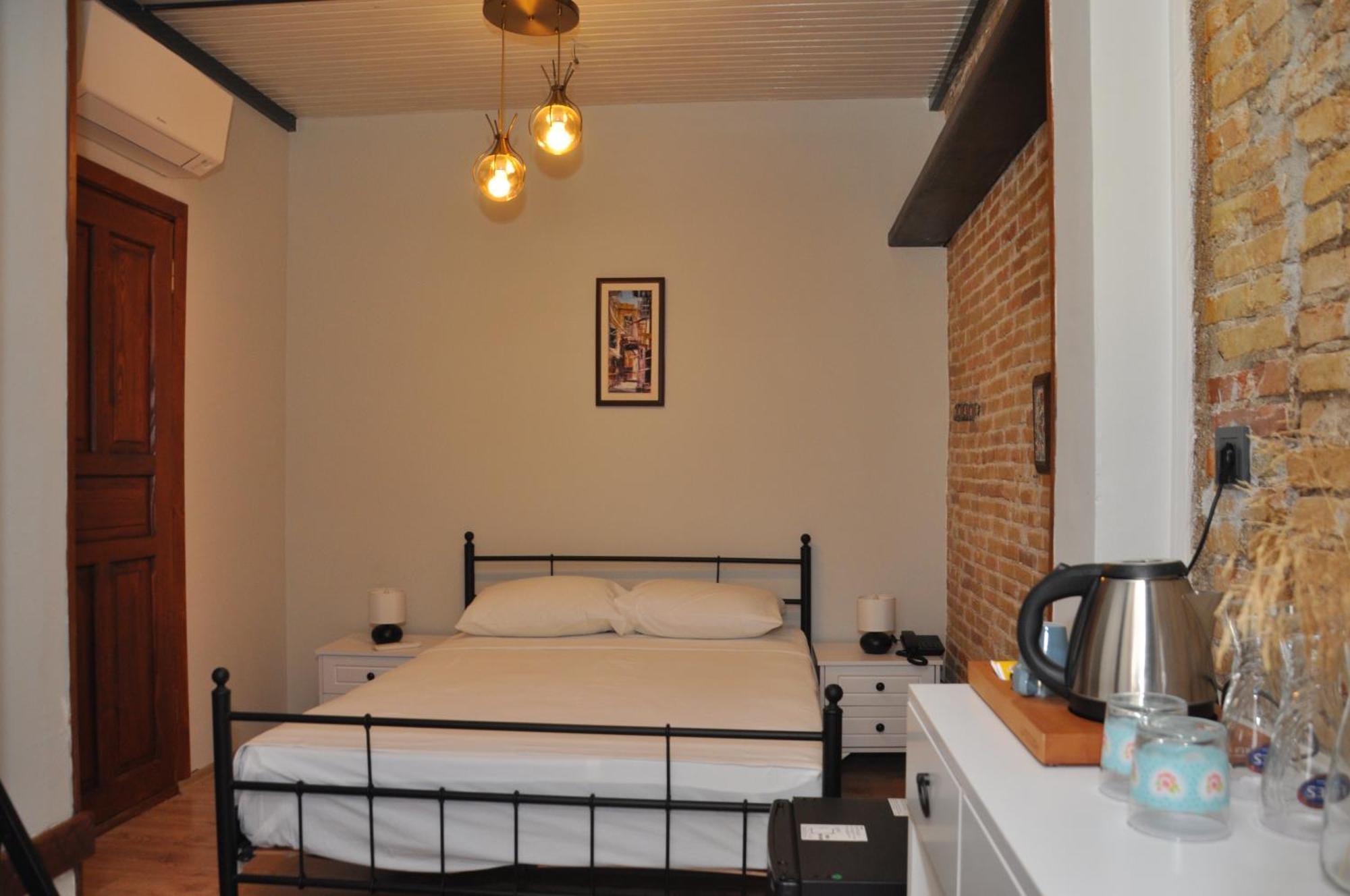 La Casa Carina Bed & Breakfast Анталия Екстериор снимка