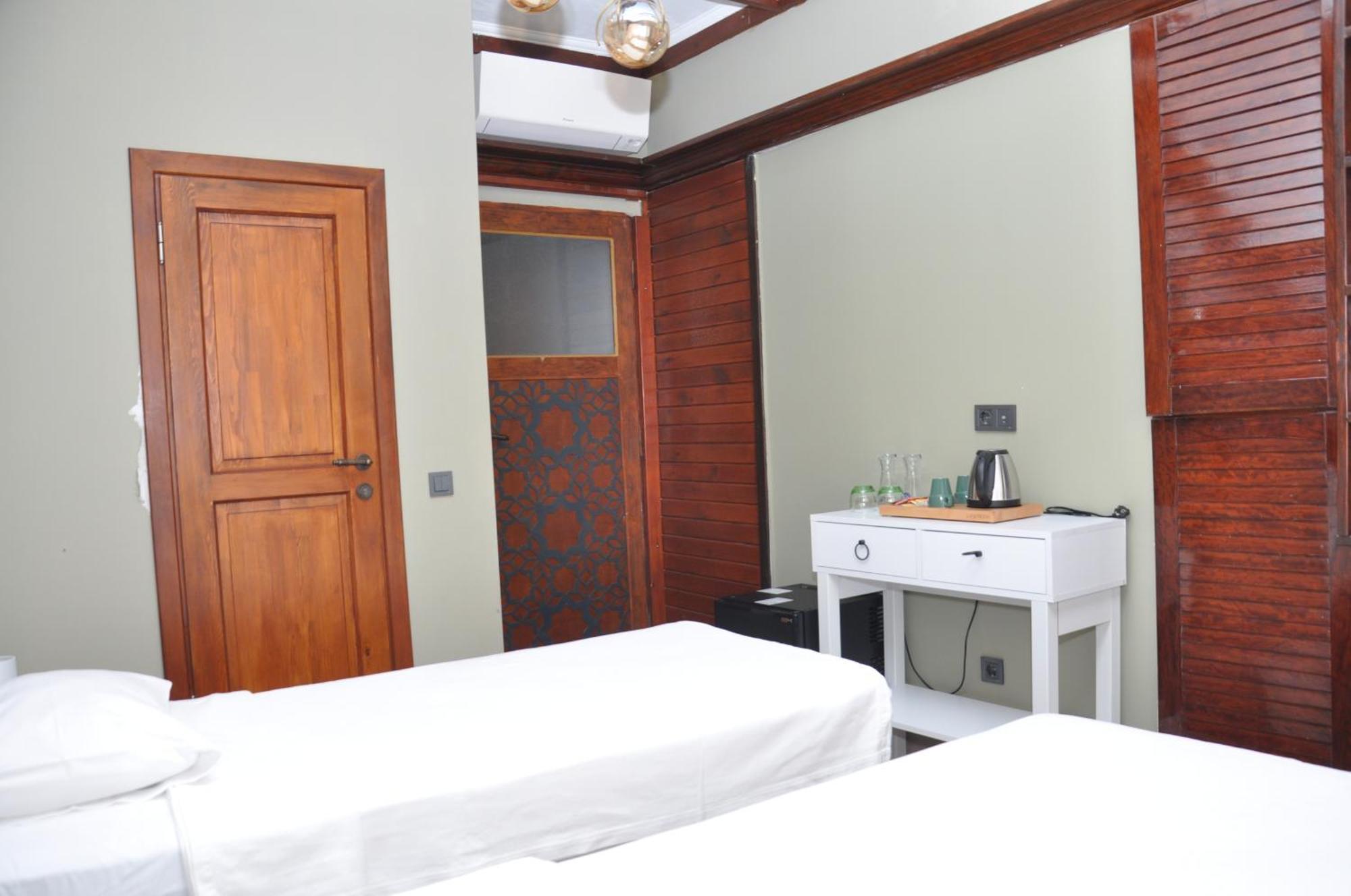 La Casa Carina Bed & Breakfast Анталия Екстериор снимка
