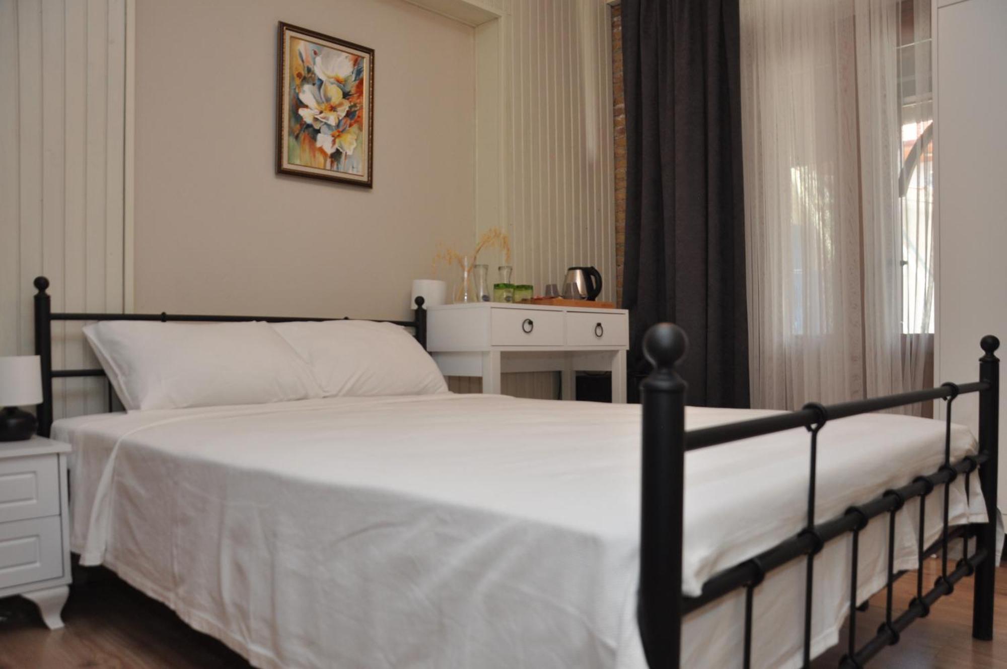 La Casa Carina Bed & Breakfast Анталия Екстериор снимка